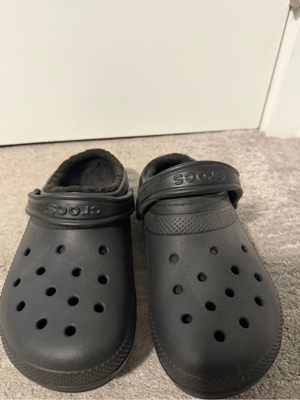 CROCS Women’s Classic Lined Clogs in Black